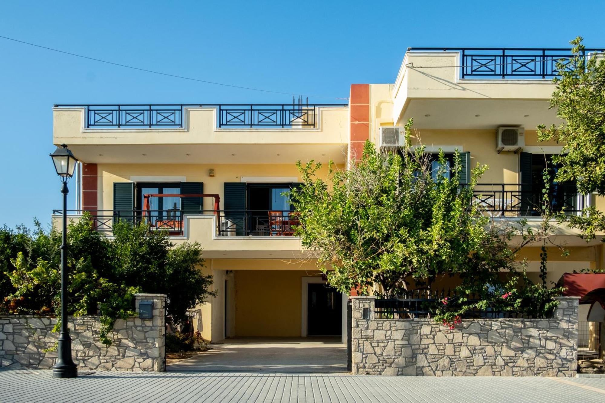 Spacious House In A Quiet Neighbourhood Ierápetra Extérieur photo